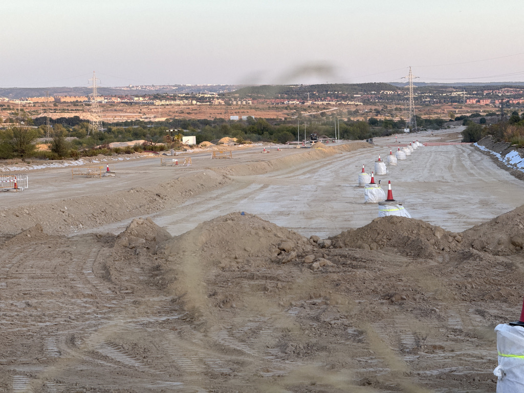 El terreno de Los Berrocales, con Madrid al fondo.